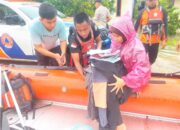 Basarnas Padang Kerahkan Rescuer di Tengah Hujan Badai