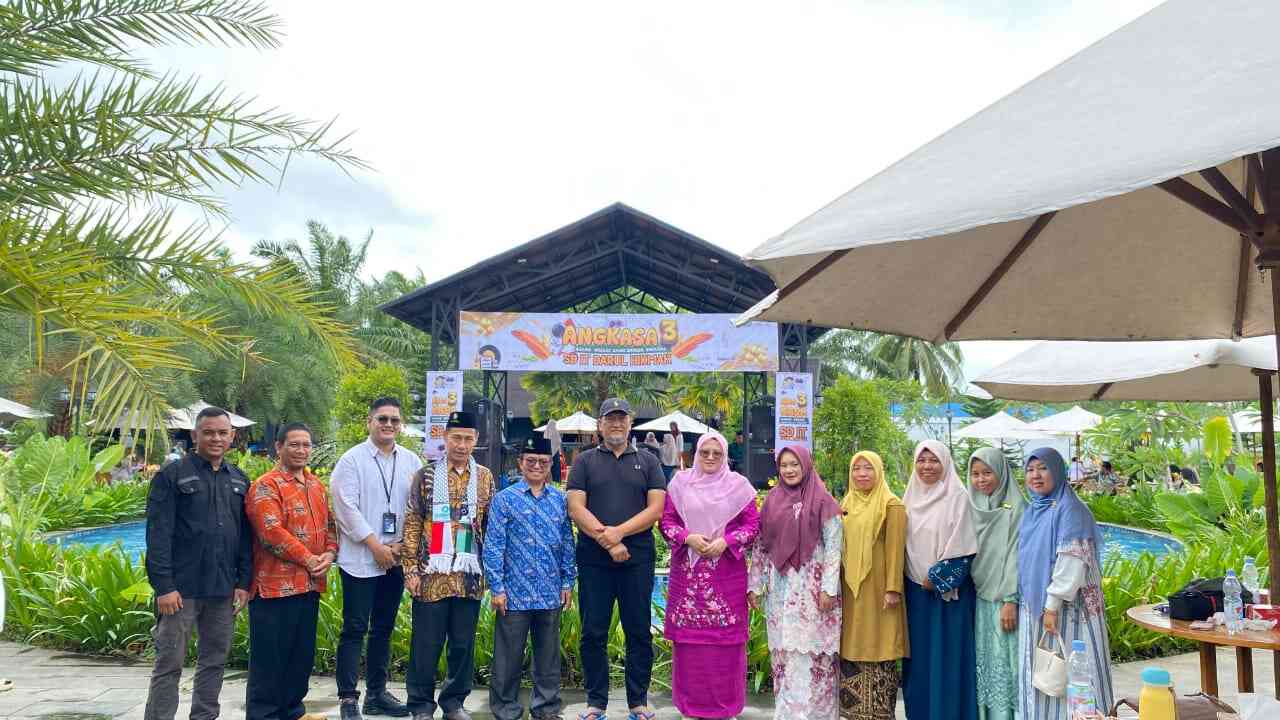 Buka Pentas Seni ANGKASA, Wabup M. Ihpan Puji Pendidikan Holistik SDIT Darul Hikmah