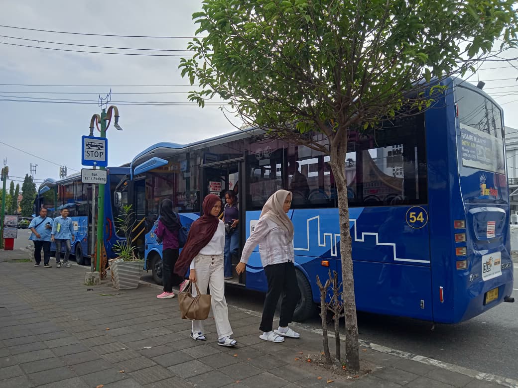 Bus Trans Padang Hadir dengan Armada Ramah Disabilitas