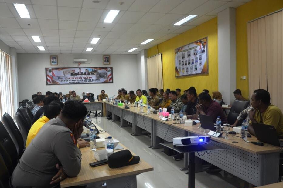 DPRD Sijunjung Gelar RDP dengan Kepala jorong dan Tomas Kawasan Ex Transmigrasi