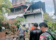 Diterjang Angin Kencang, Pohon Alpukat Raksasa Timpa Rumah di Padang Selatan, BPBD Gerak Cepat