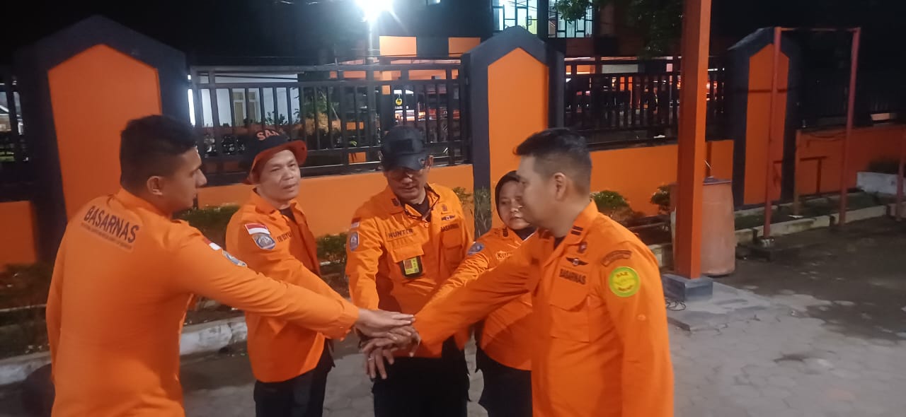 Diterjang Badai di Laut Tiku, Dua Nelayan Hilang, Tim Basarnas Padang Bergerak Cepat di Tengah Gelombang 2,5 Meter