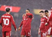 Liverpool Berduka, Nottingham Berpesta, Anfield Jadi Lokasi Pembantaian