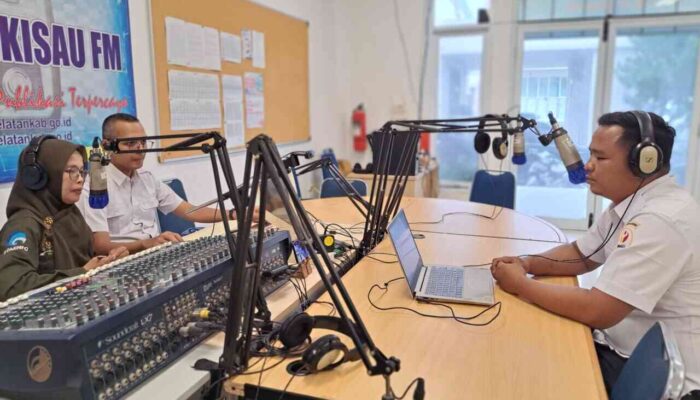 Bawaslu Pessel Mengudara, Edukasi Kepemiluan Lewat Radio