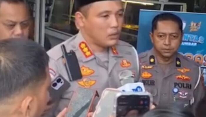 Dirlantas Polda Sumbar Imbau Warga Tunda Perjalanan: Sejumlah Ruas Jalan Terputus Akibat Bencana