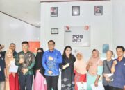 Pemkab Mentawai Serahkan BLT ke Masyarakat