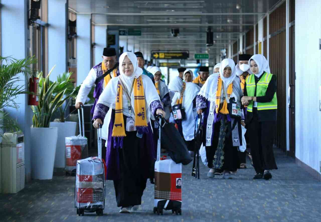 Kepres Biaya Haji Terbit, Berikut Besaran Bipih Per Embarkasi, Sumbar Turun 3.9 Juta