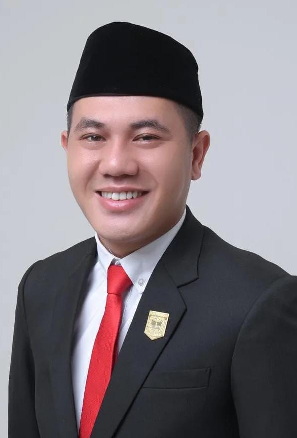 Ketua DPRD Sijunjung Rengga Wana Putra