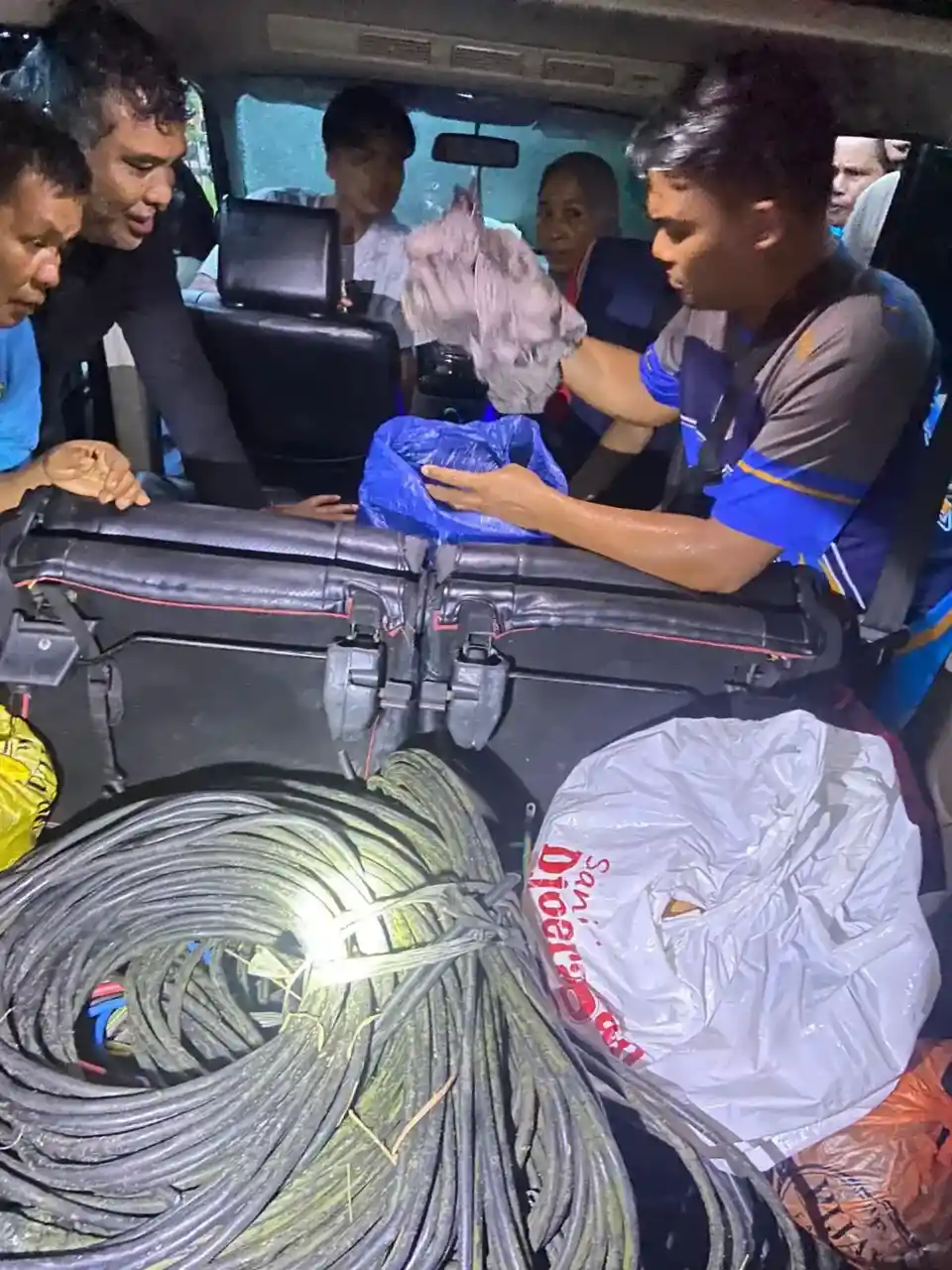 Mobil Misterius Ditemukan di Linggo Sari Baganti, Diduga Terkait Aksi Pencurian Kabel Tower di Pesisir Selatan