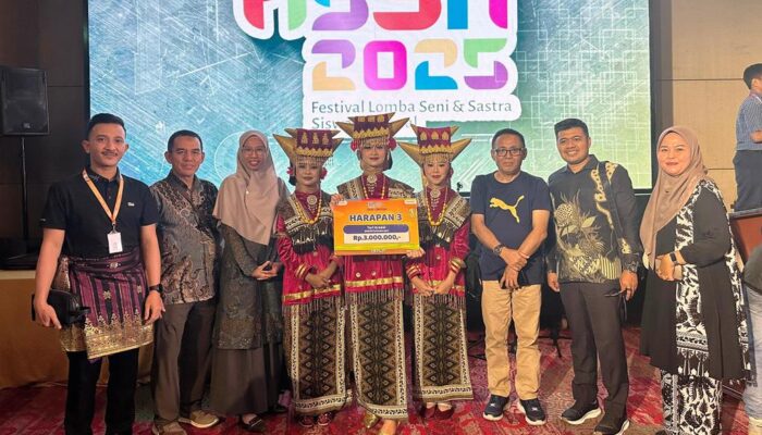 Tari “Padusi di Rantau Sumbang” SMPN 6 Bukittinggi Enam Terbaik Nasional