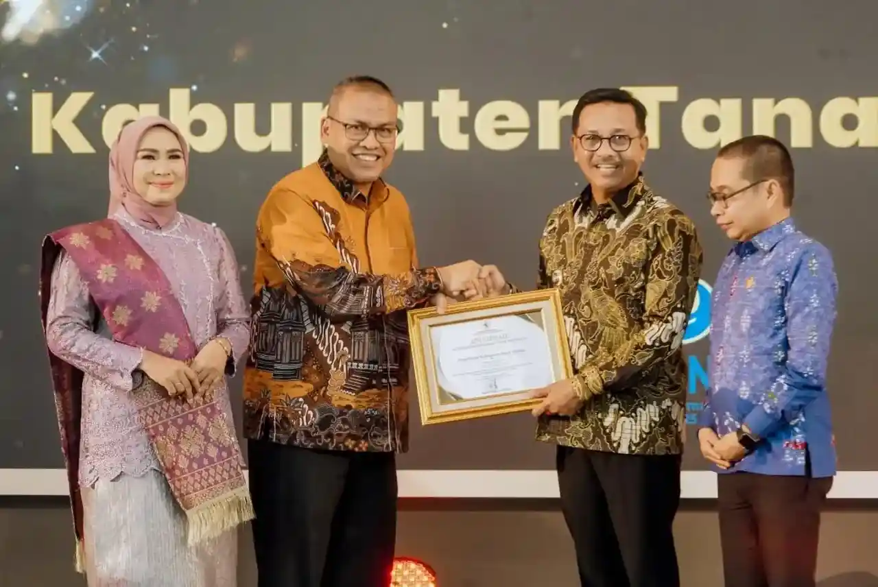 Solsel Raih Predikat Badan Publik Informatif, Peringkat Tiga Terbaik di Sumbar