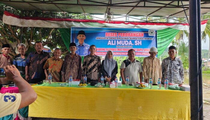 Ali Muda Tampung Keluhan Soal Sampah dan Penerangan Jalan