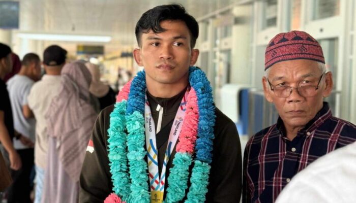 Suara Hati Pegulat Sumbar Gilang Ilhaza Usai Meraih Perak Sea Games 2025,                                                        “Bisa Menjadi Pegawai PDAM Padang Sudah Cukup”, Daerah Lain Sudah Banyak Menawar