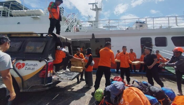 Kapal KN Ganesha Merapat, Lima Ribu Kaleng Sarden dan Kornet Dibawa