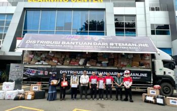 JNE Distribusikan 500 Ton Lebih Bantuan ke Korban Bencana Banjir dan Longsor