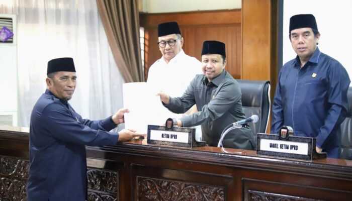Ranperda Pengelolaan Jaminan Produk Halal Disetujui, Pemko Bukittinggi Komitmen Lindungi Konsumen