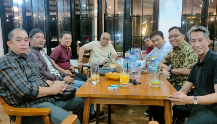 Silaturahmi dengan Pengurus PWI Sumbar, Ketum PWI Pusat Dorong Wartawan Sumbar Kuasai Jurnalisme Bencana