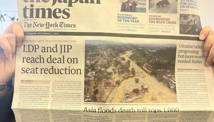 Banjir di Padang Headline News di Koran Jepang