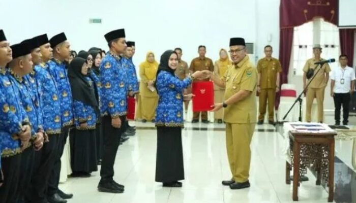 117 Terima SK PPPK Paruh Waktu, Ratusan Honorer Pemprov Sumbar Masih Hadapi Ketidakpastian