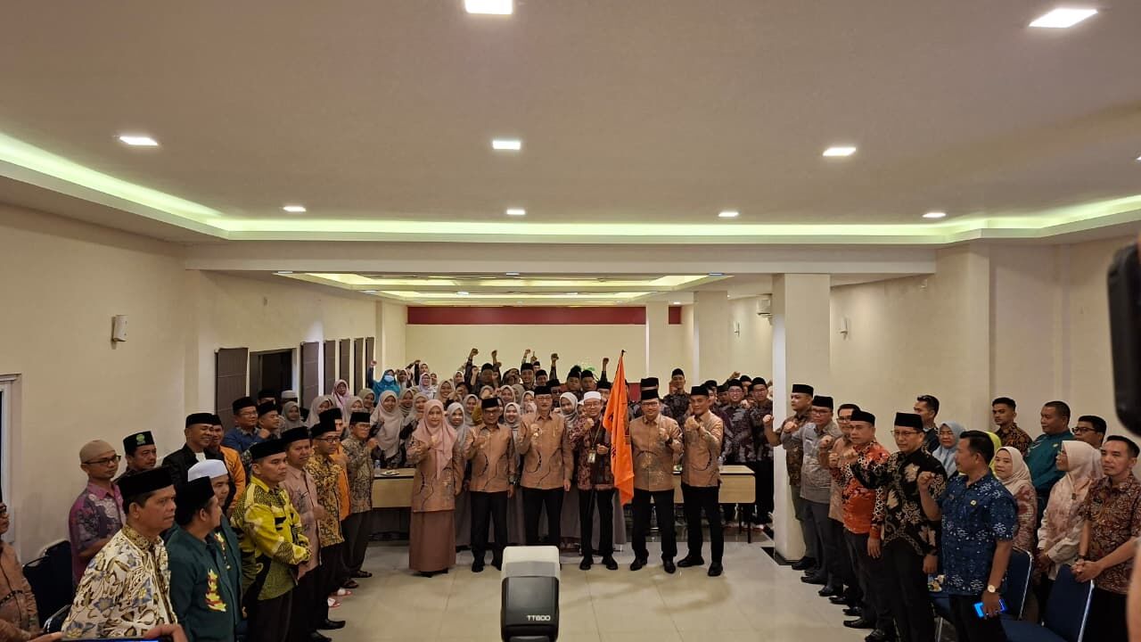 Kafilah MTQ Pesisir Selatan Bertolak ke Bukittinggi, Bupati Hendrajoni Tampil Maksimal, Junjung Nilai Al-Qur’an