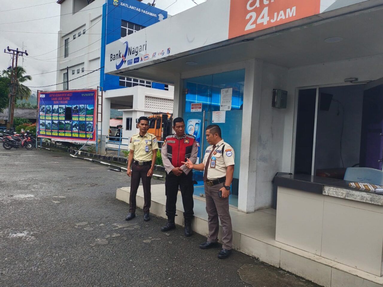 Kepala Cabang Bank Nagari Budi Lica Chandra Berikan Contoh Pelayanan, Tingkatkan Semangat Security