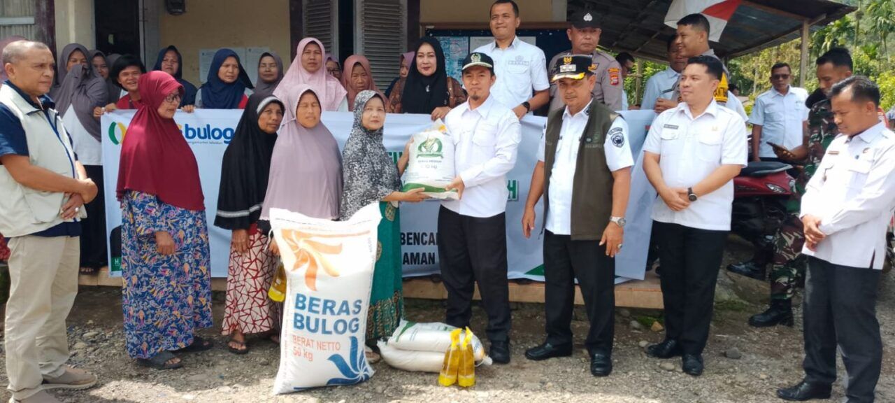 Ketua DPRD Pasaman dan Relawan PKS Gerak Cepat Bantu Korban Banjir–Longsor Agam