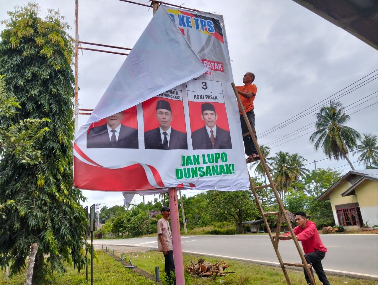 Masa Tenang Pilwana 2025, APK Calon Wali Nagari Koto Taratak Ditertibkan