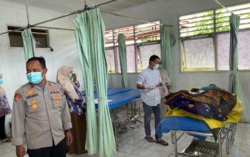 Mayat Pria Ditemukan Membusuk di Belakang Kelas Tata Boga SMKN 1 Ranah Pesisir Pessel