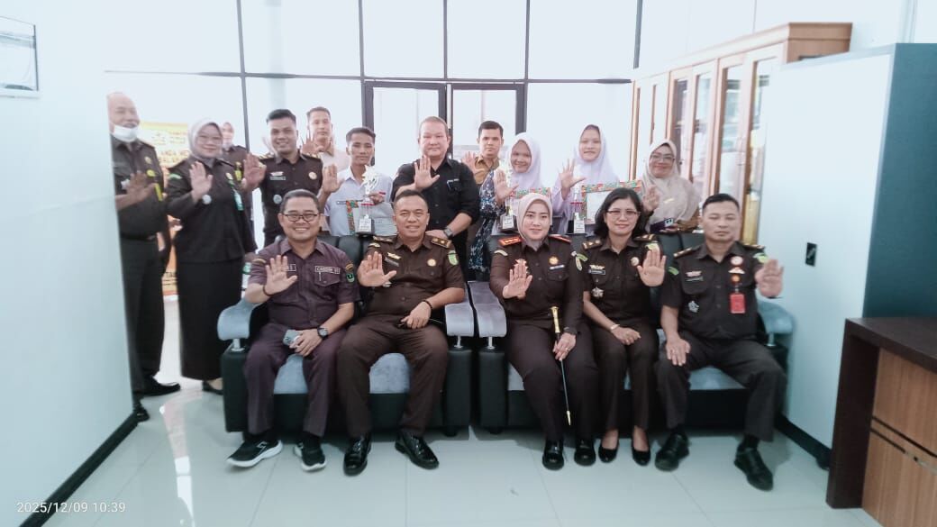 Peringati HAKORDIA, Kejaksaan Pasbar Gelar Lomba Baca dan Cipta Puisi Satukan Aksi Basmi Korupsi