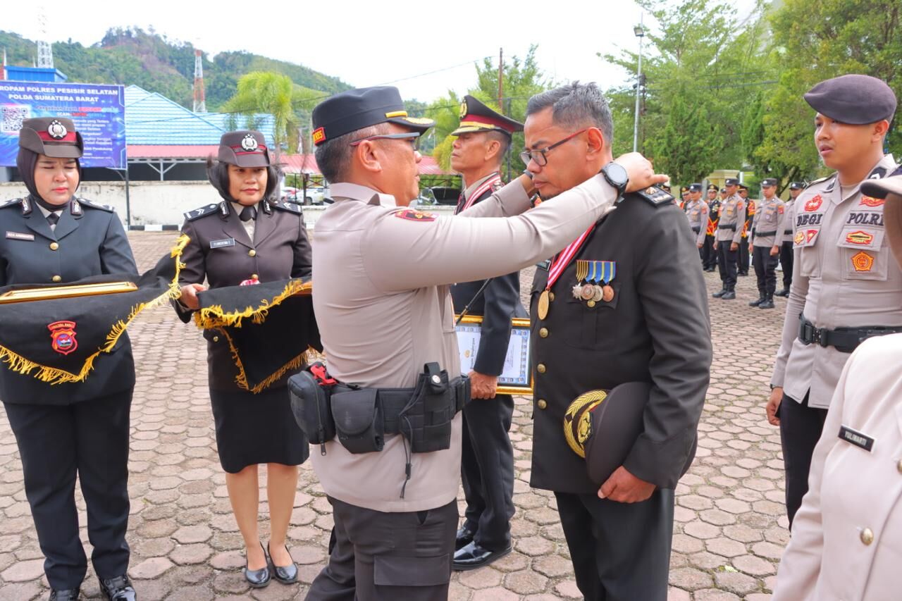 Polres Pessel Gelar Upacara Purna Bakti