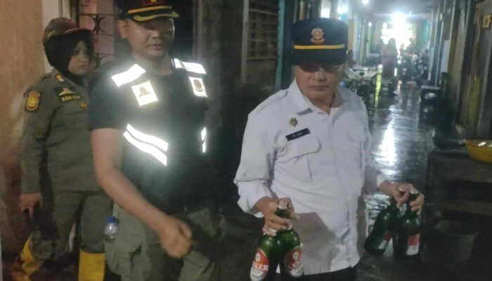 Atom Center Ditertibkan Satpol PP, 11 Minol Diamankan