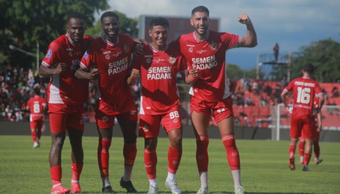 Kalah 2-3 dari Persis, Ruang Ganti Semen Padang FC Memanas, Pemain Ini Diminta Cabut oleh Dejan Antonic