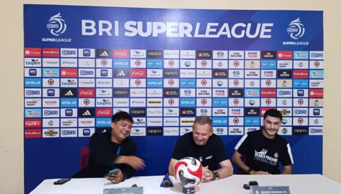 Dejan Antonic Optimistis Semen Padang FC Bertahan di Liga 1