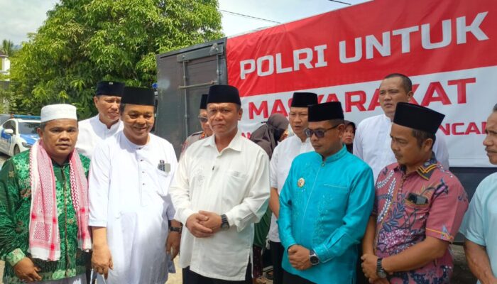 Santuni Anak Yatim di Lumpo, Kapolda Sumbar Tuai Apresiasi Wabup Pesisir Selatan