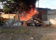 Gudang Rongsokan di Bypass Terbakar, Kerugian Mencapai Rp150 Juta