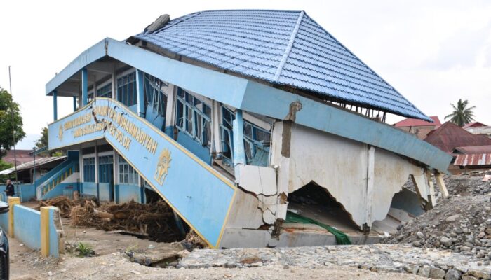 50 Sekolah di Sumbar Direvitalisasi karena Rusak Berat