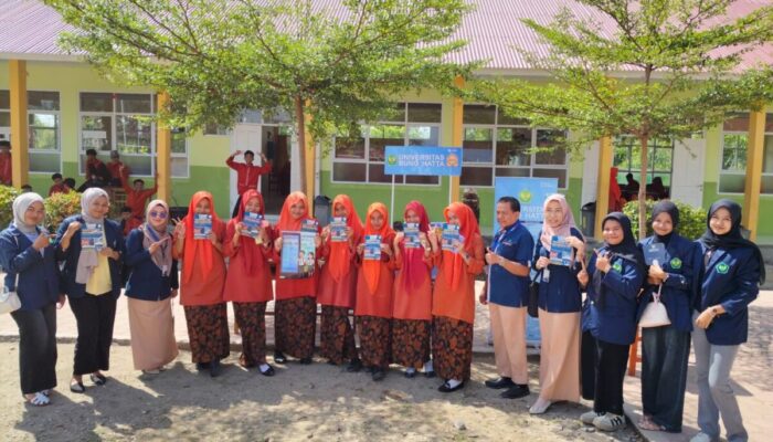 Mahasiswa UBH Edukasi Siswa Pilih Studi di Perkuliahan
