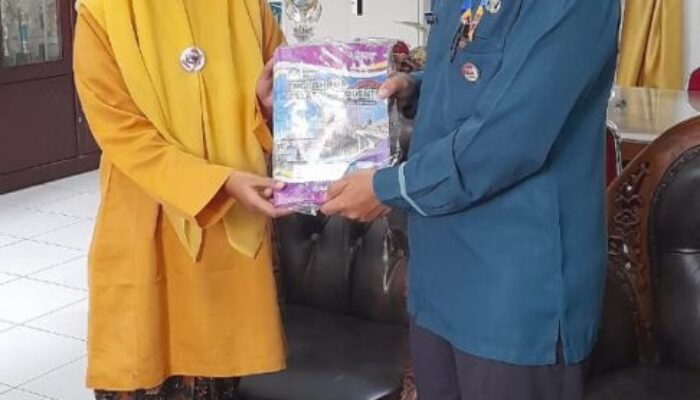 SMPN 2 Padang Terus Berbenah, Perkuat Iman, Disiplin dan Prestasi