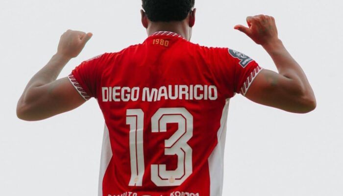 Semen Padang FC Rotasi Posisi Striker Lawan Malut United