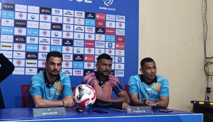 Penalti Semen Padang FC  Lawan Persita Tak Masuk Akal