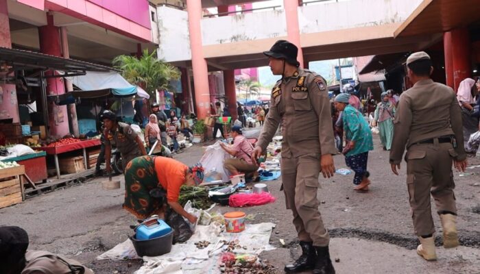 Satpol PP Kota Padang Intensifkan Pengawasan Rutin di Kawasan Pasar Raya