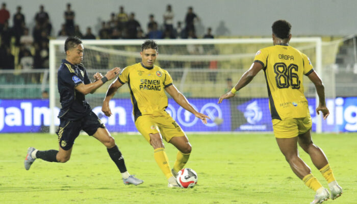 Curi Poin Dari PSM Makasar , Semen Padang Fc Naik Satu Peringkat Pada Pekan ke-19
