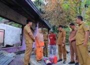 Bupati Pasaman Serahkan Bantuan Korban Kebakaran di Panti dan Duo Koto