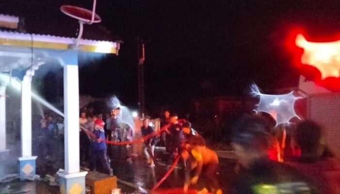 Kebakaran Dini Hari di Talang Balarik Tapan, Empat Rumah Terdampak, Kerugian Capai Rp150 Juta