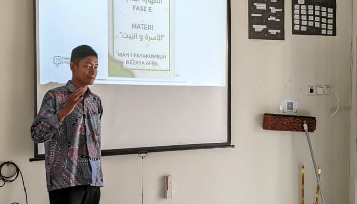 Afril dan Perjalanan Berkarya di Dunia Desain dan Menulis